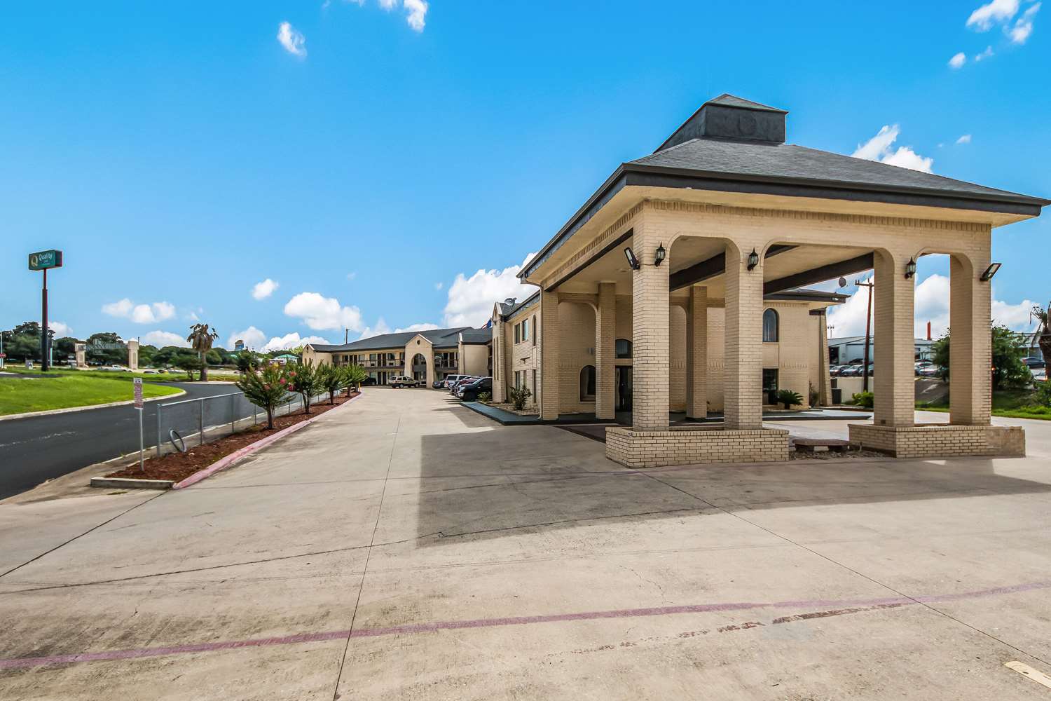 Фото Quality Inn Near Medical Center