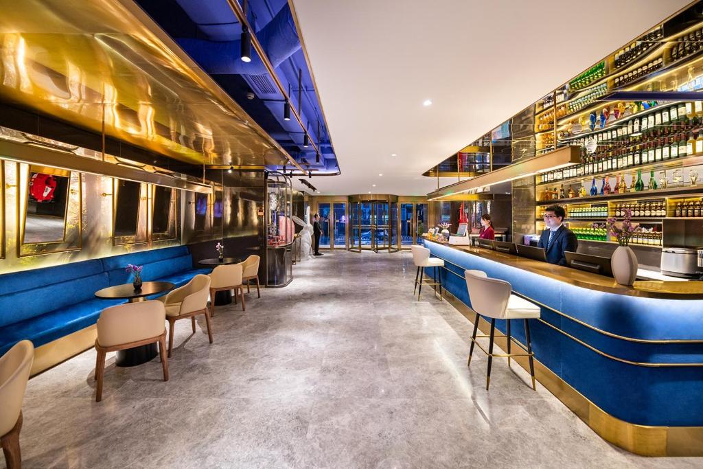 Фото Manxin Beijing Guangqumen Hotel