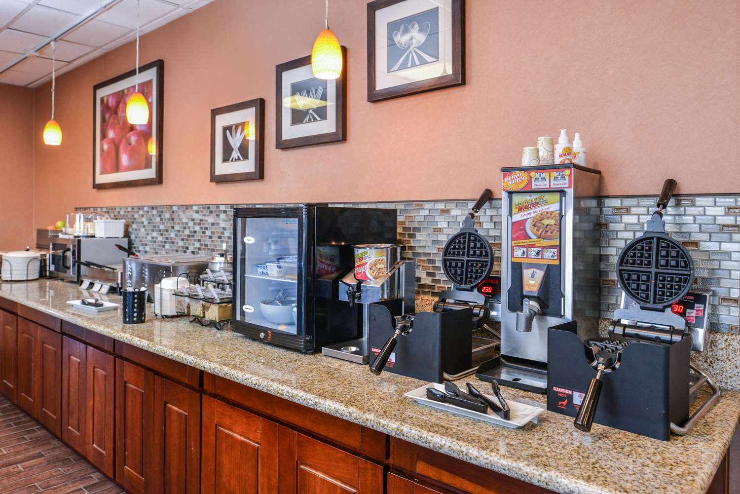 Фото Best Western Plus Rama Inn