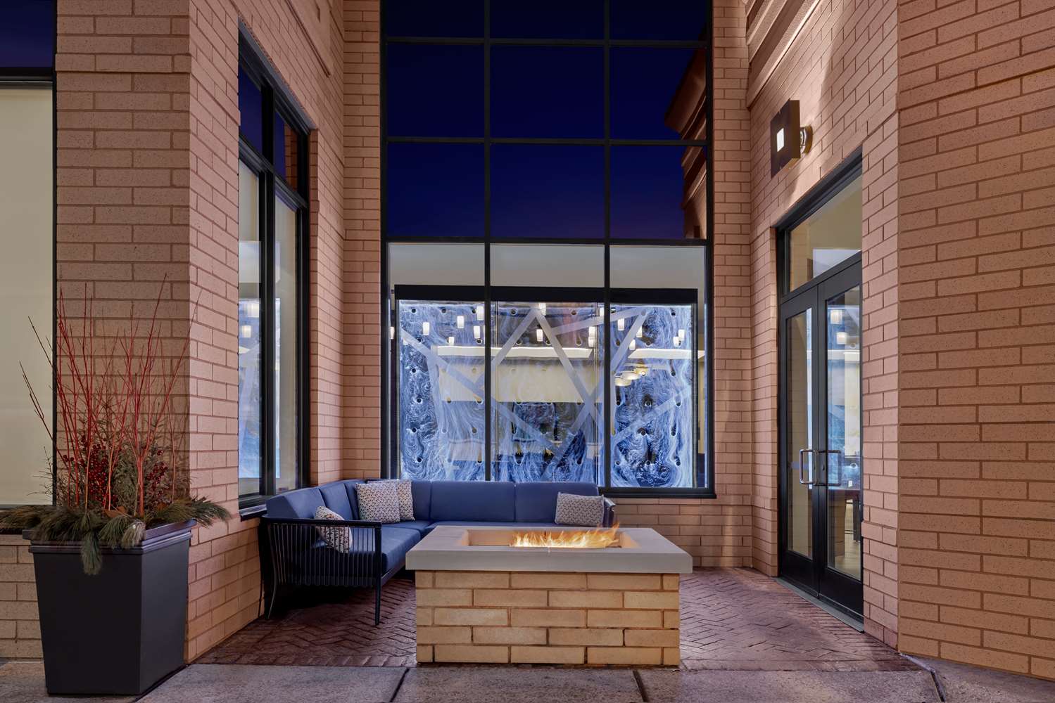 Фото Hilton Garden Inn Minneapolis Downtown