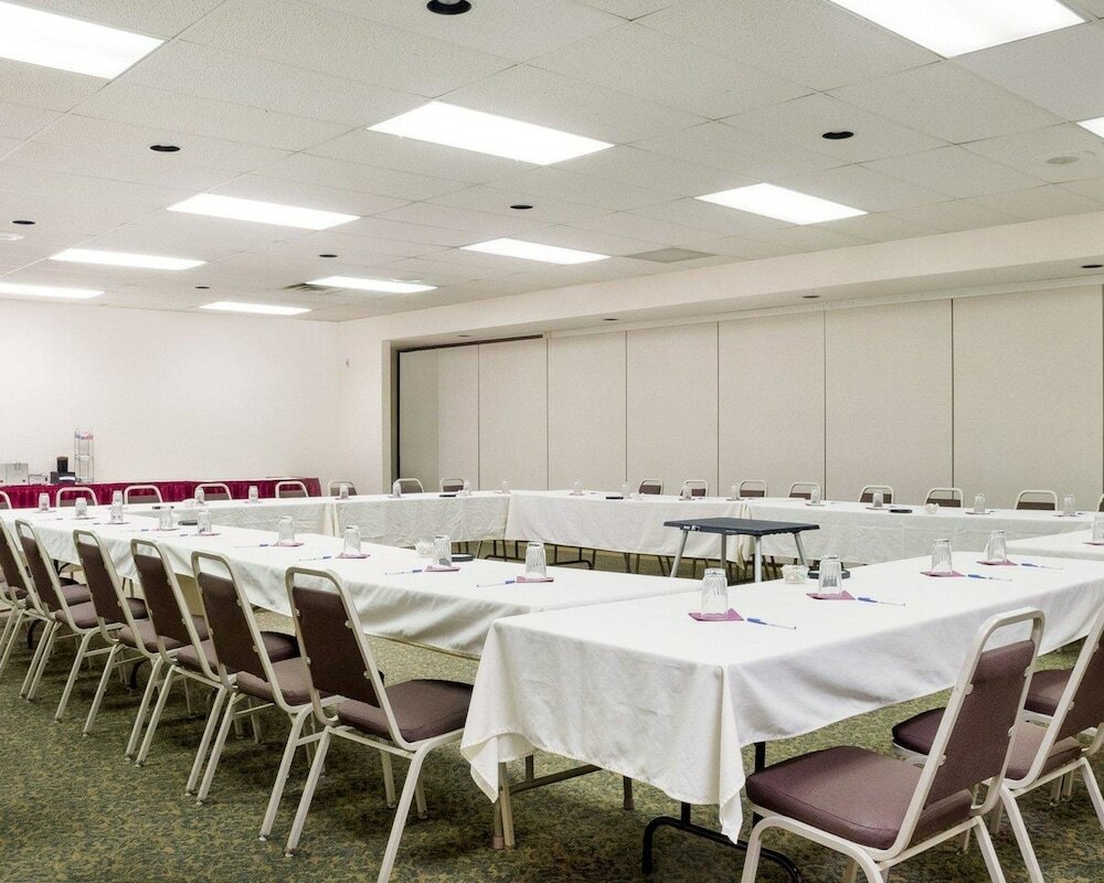 Фото Quality Inn Bismarck