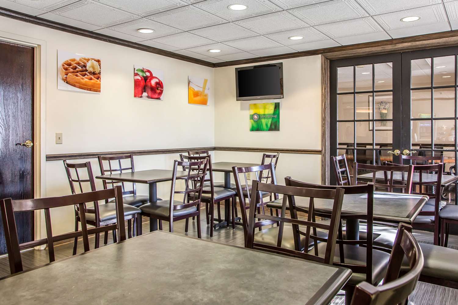 Фото Quality Inn Elgin I-90
