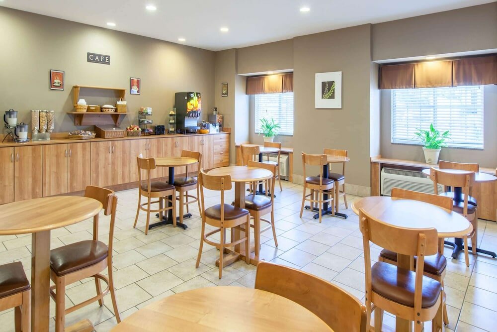 Фото Microtel Inn & Suites by Wyndham Johnstown