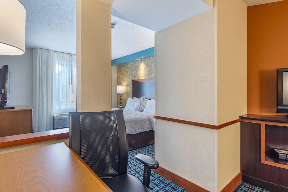 Фото Fairfield Inn & Suites by Marriott Hooksett