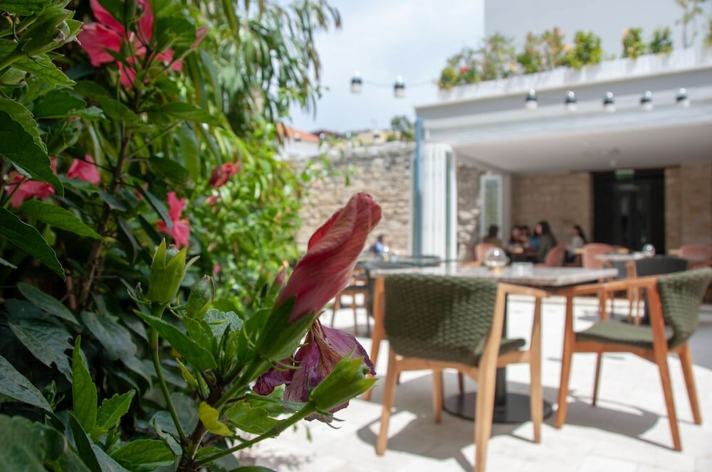 Фото S Paul Hotel