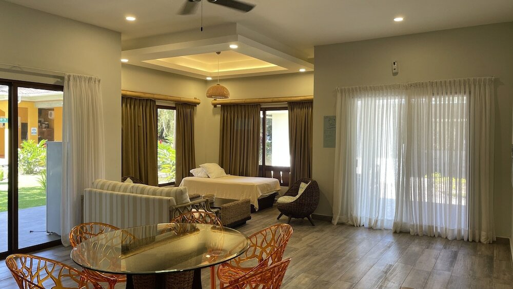 Фото Paraiso Rainforest and Beach Hotel