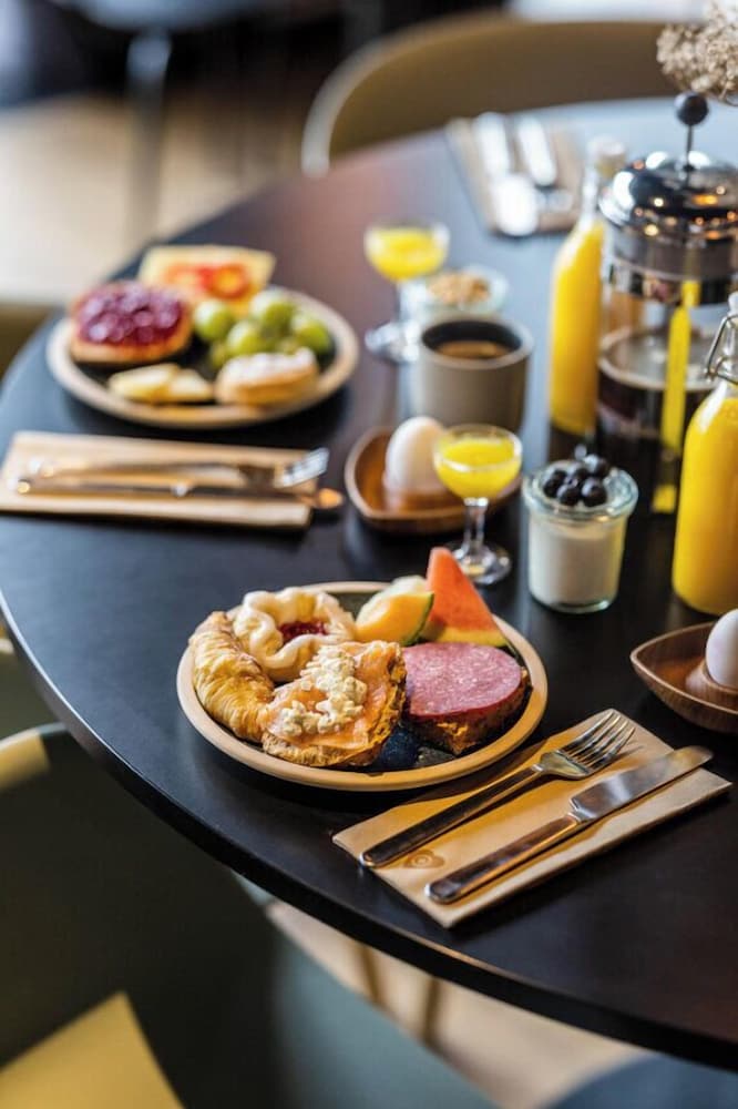 Фото Peak 12 Hotel