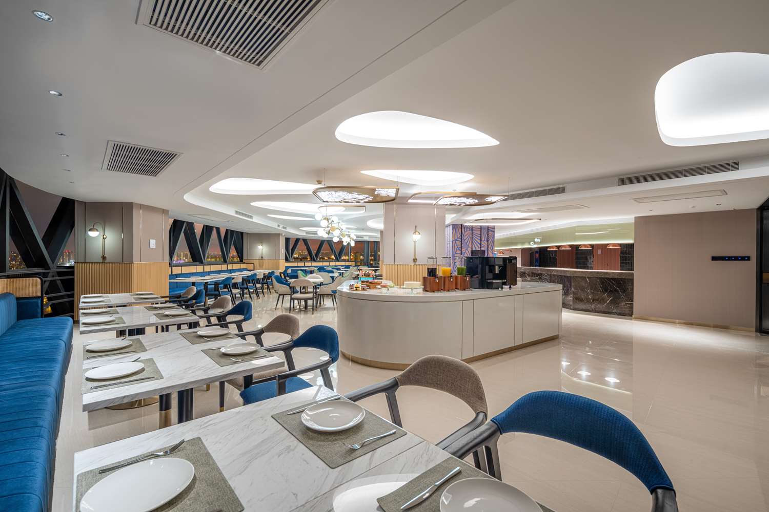 Фото Hilton Garden Inn Nantong Haohe Scenic Area