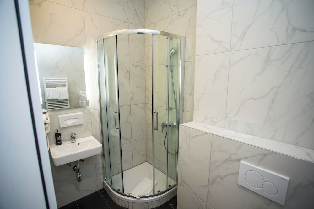 Фото Pension Central - Self Check-in