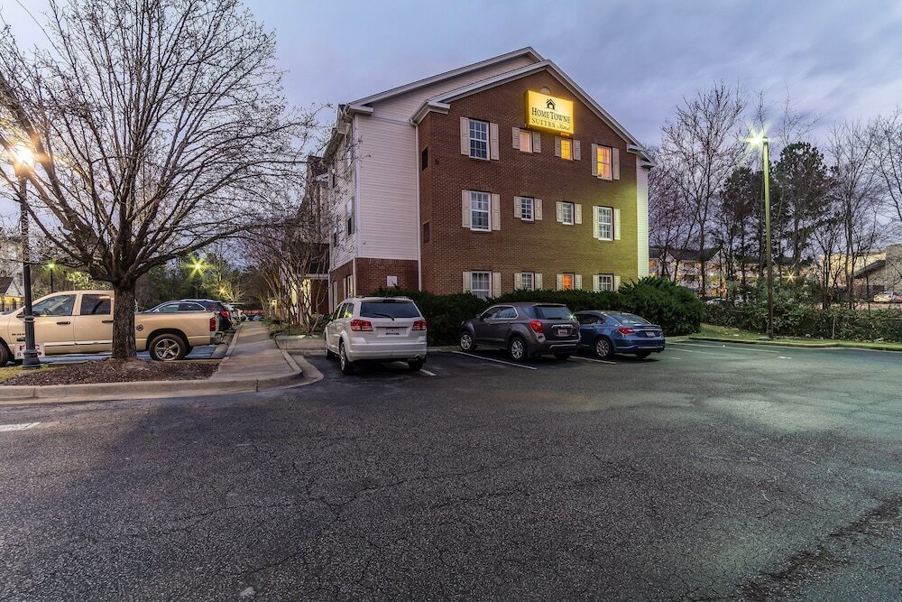 Фото HomeTowne Studios & Suites by Red Roof Columbia