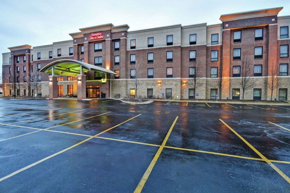 Фото Hampton Inn & Suites Detroit-Canton