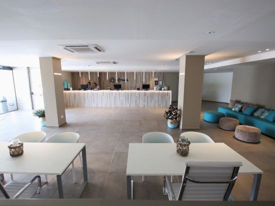Фото Hotel Roquetas El Palmeral by Pierre & Vacances