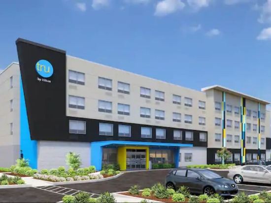 Фото Tru by Hilton Charlotte Airport Lake Pointe