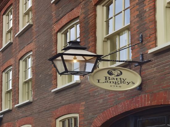 Фото Batty Langley's