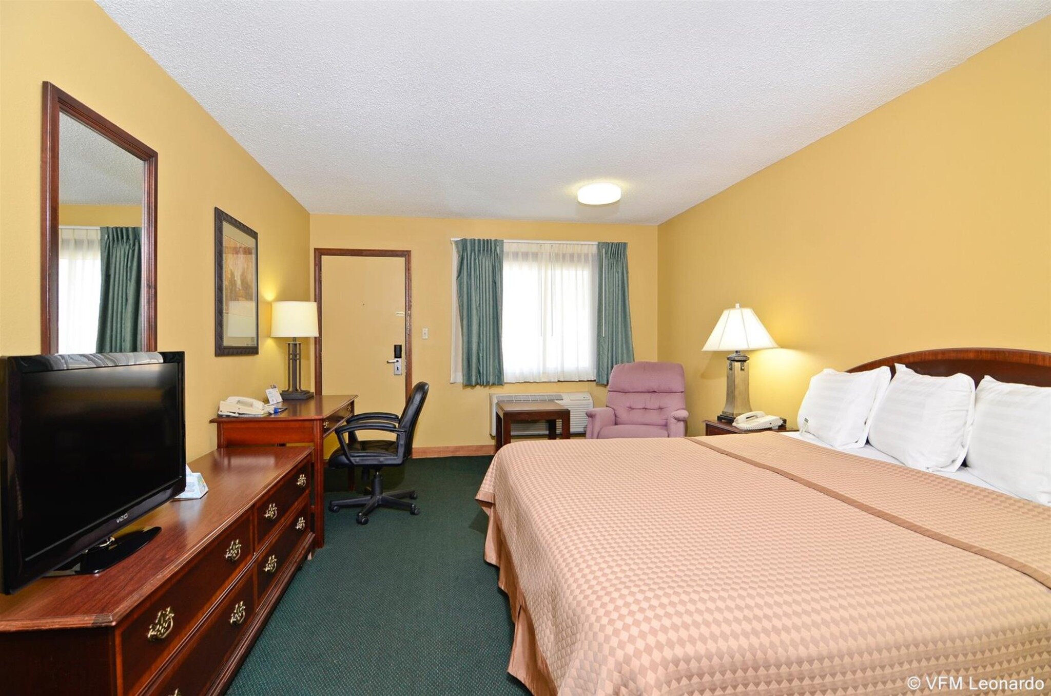 Фото Americas Best Value Inn Iola