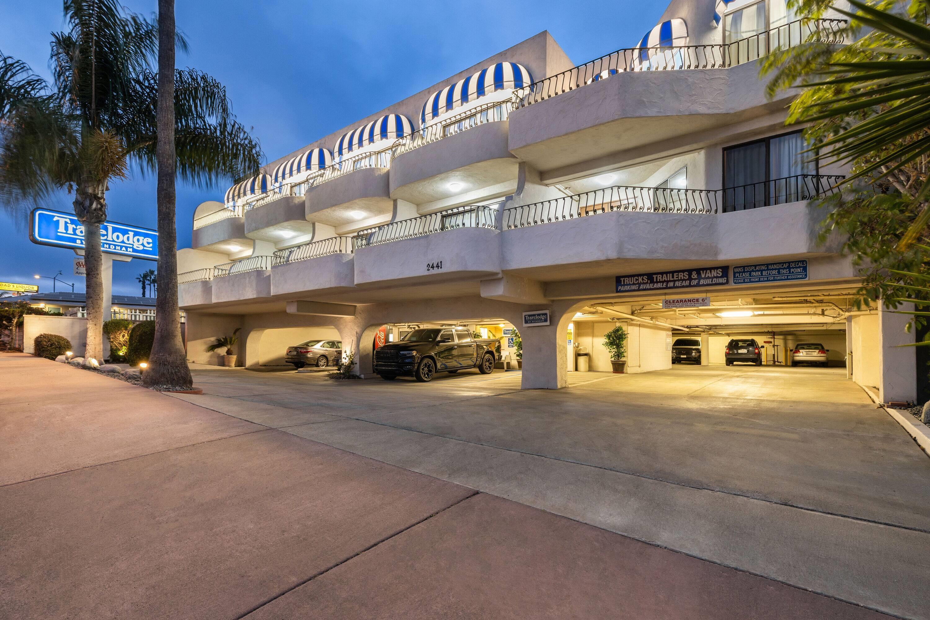 Фото Travelodge by Wyndham San Clemente Beach