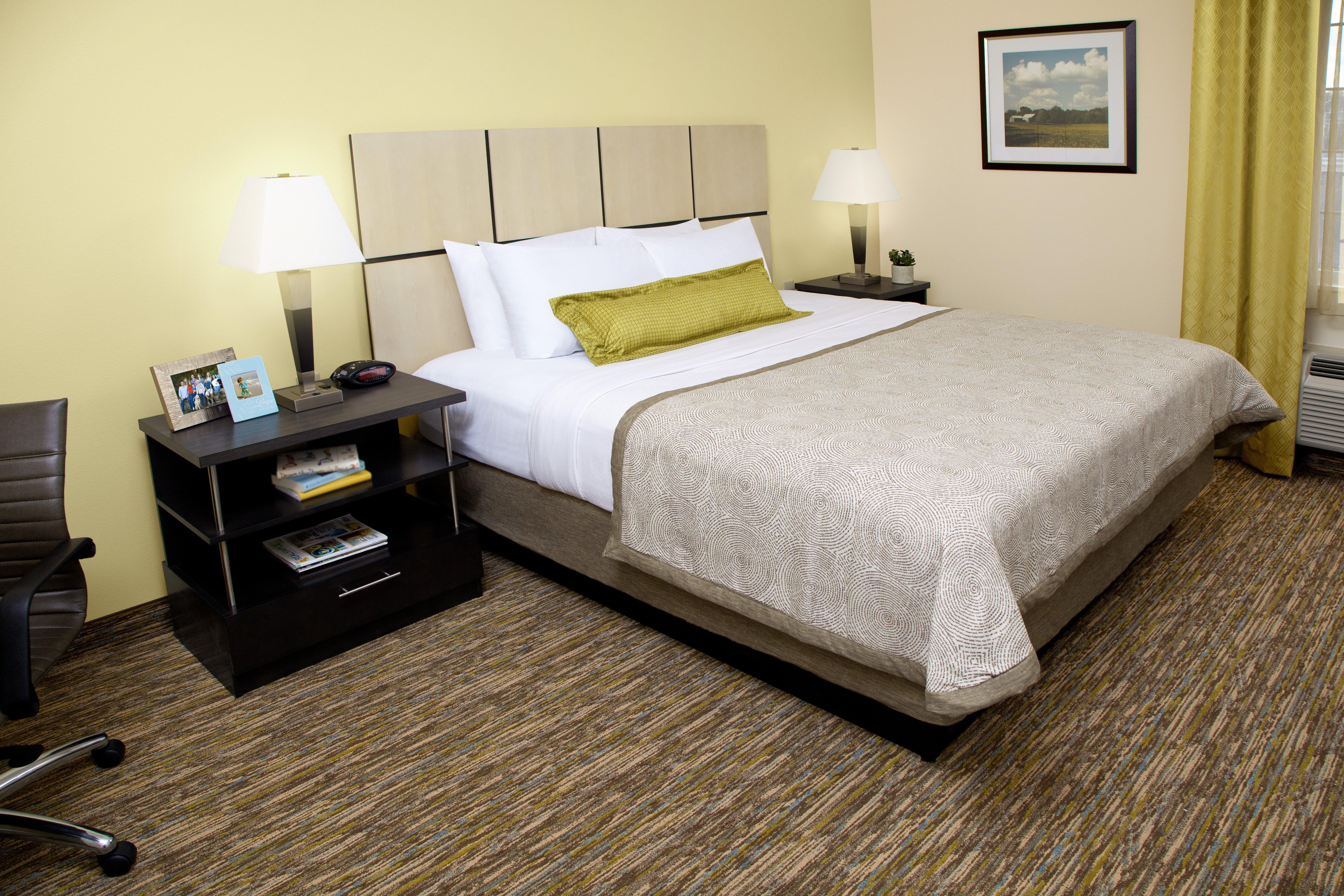 Фото Candlewood Suites Oklahoma City - Bricktown, an Ihg Hotel