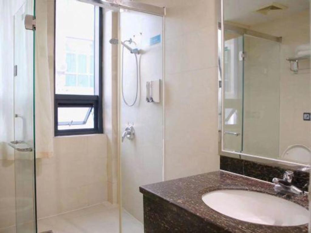 Фото 7Days Inn Chain Hotel Chongqing Wanzhou Gaosuntang Chongbai