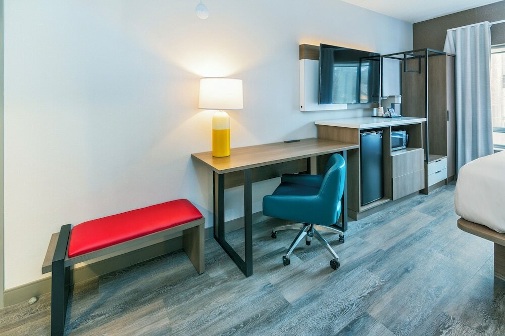 Фото Quality Suites London