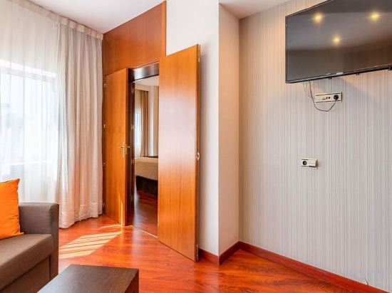 Фото Amura Alcobendas Hotel