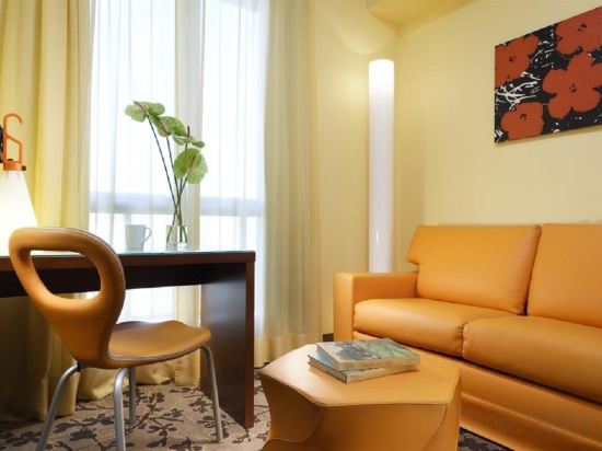 Фото Unahotels Mediterraneo Milano