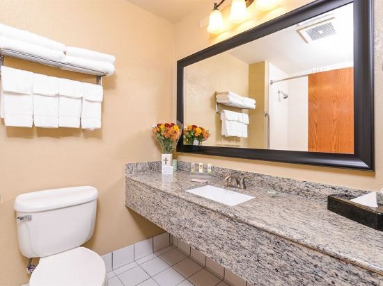 Фото Country Inn & Suites by Radisson, Kearney, Ne