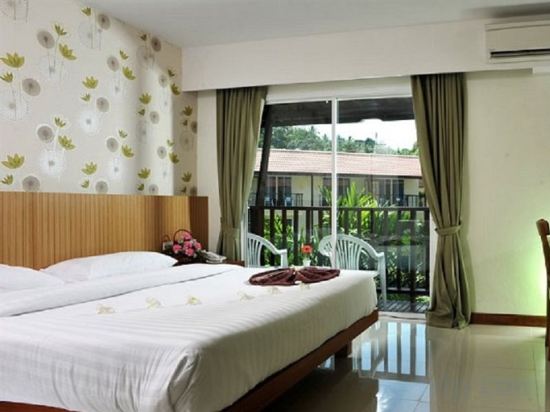 Фото Baan Karon Resort