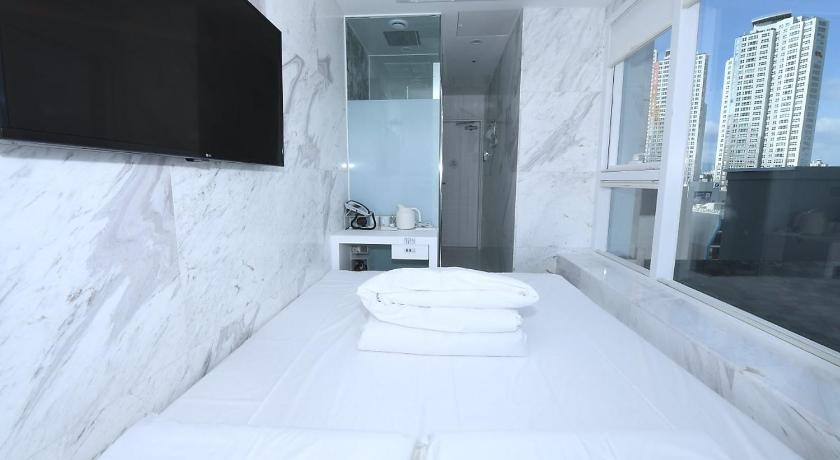 Фото Gwanganli Hotel 1