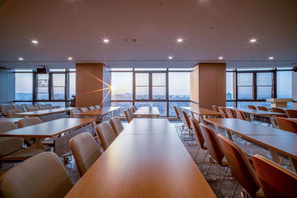 Фото Vienna Chongqing Yuanjiagang Subway Station Branch