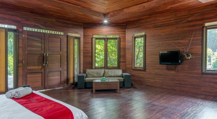 Фото RedDoorz Resort @ Taman Wisata Mangrove