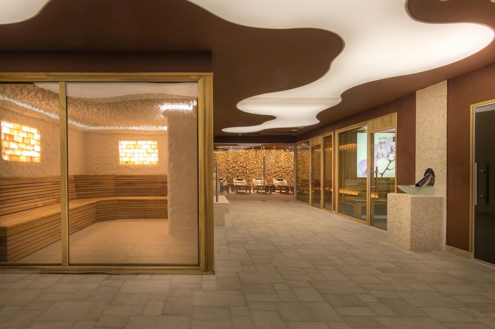 Фото King Maron Wellness Beach Hotel