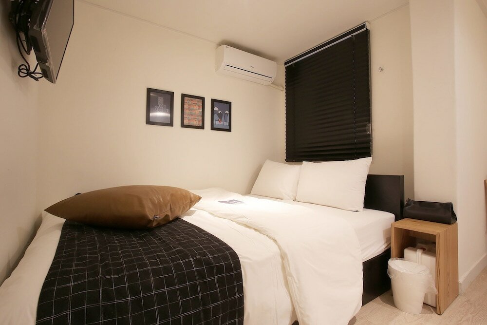 Фото Hotel Millhaus Shinchon