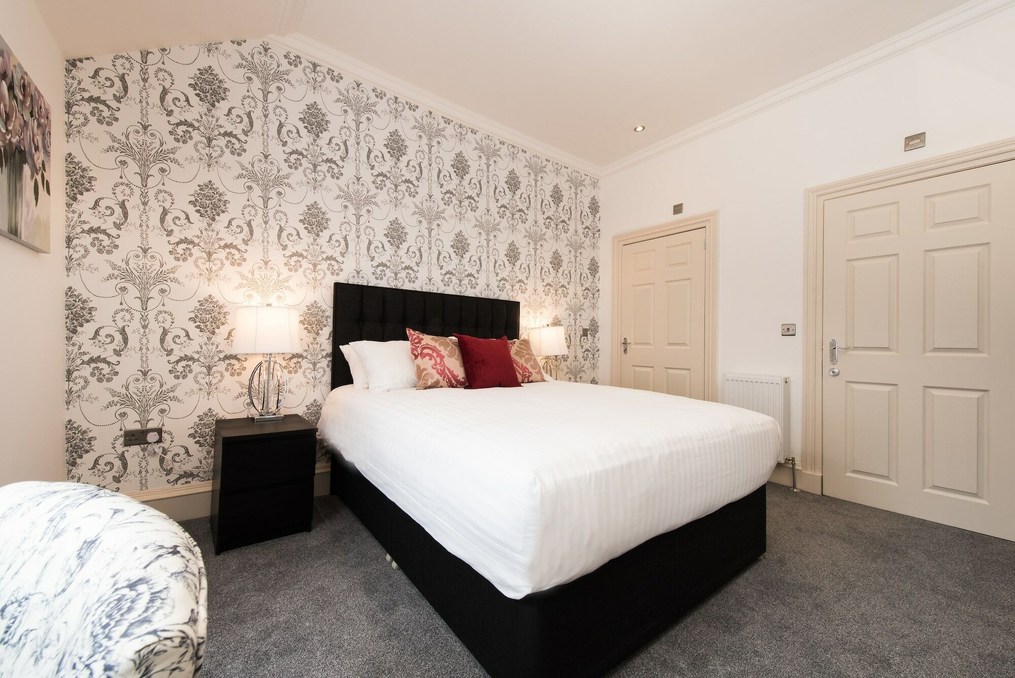 Фото Royal Princes Suites