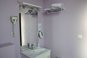 Фото Hôtel Les Bénédictins