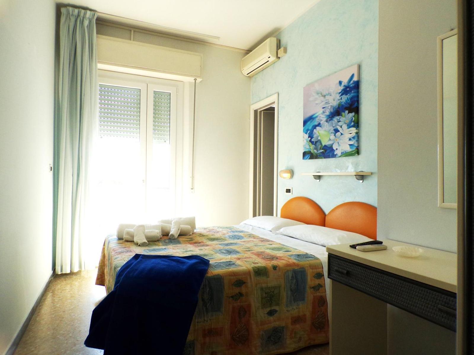 Фото Hotel Crystal