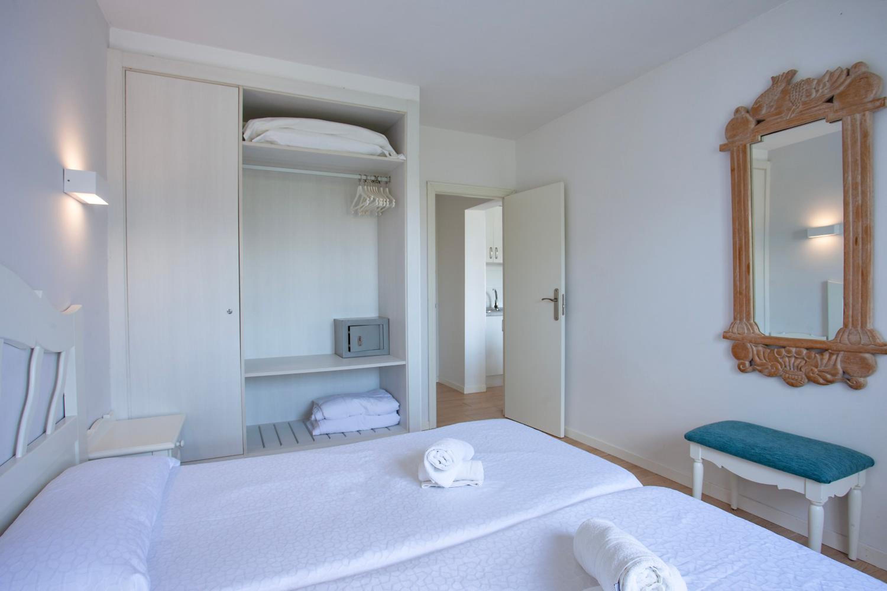 Фото Bj Apartamentos Europa