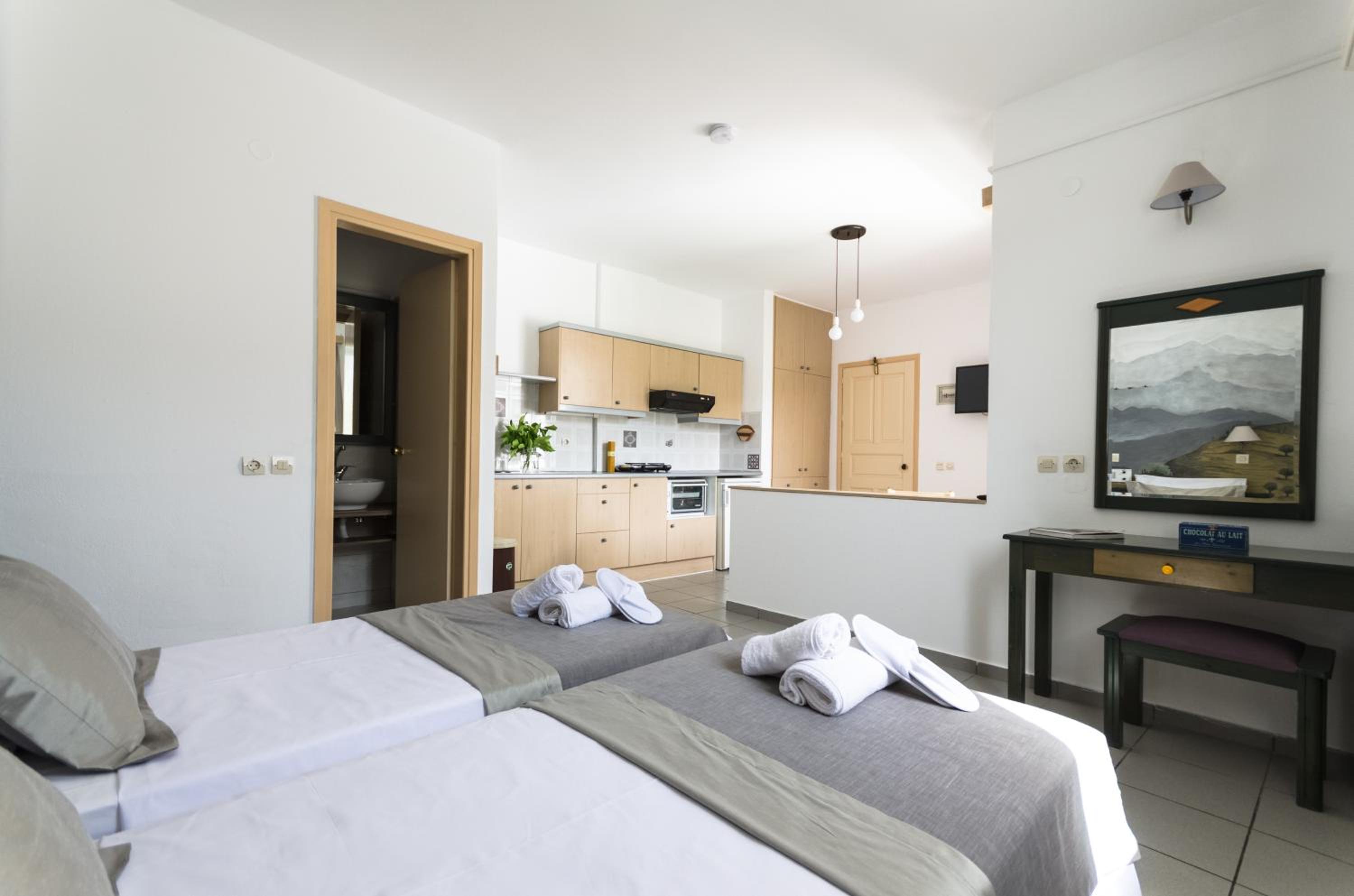 Фото Happiness Apartments
