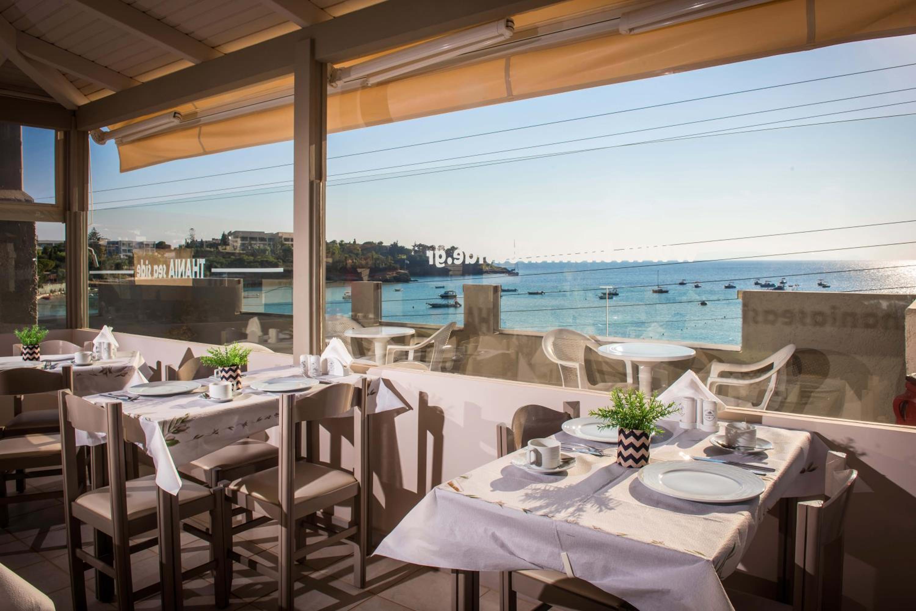 Фото Thania Seaside Smotel - Adults Only