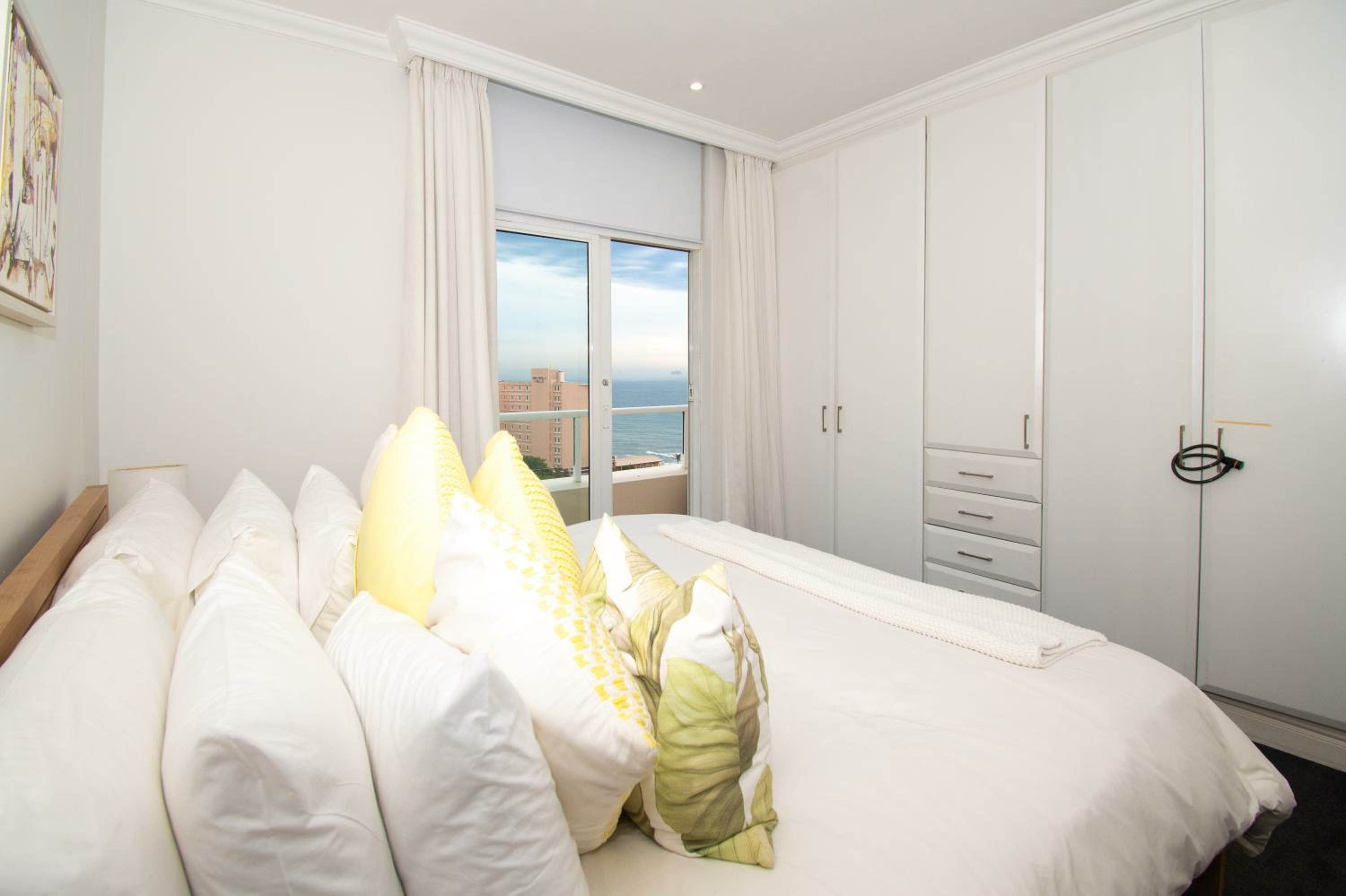 Фото 302 Oyster Schelles