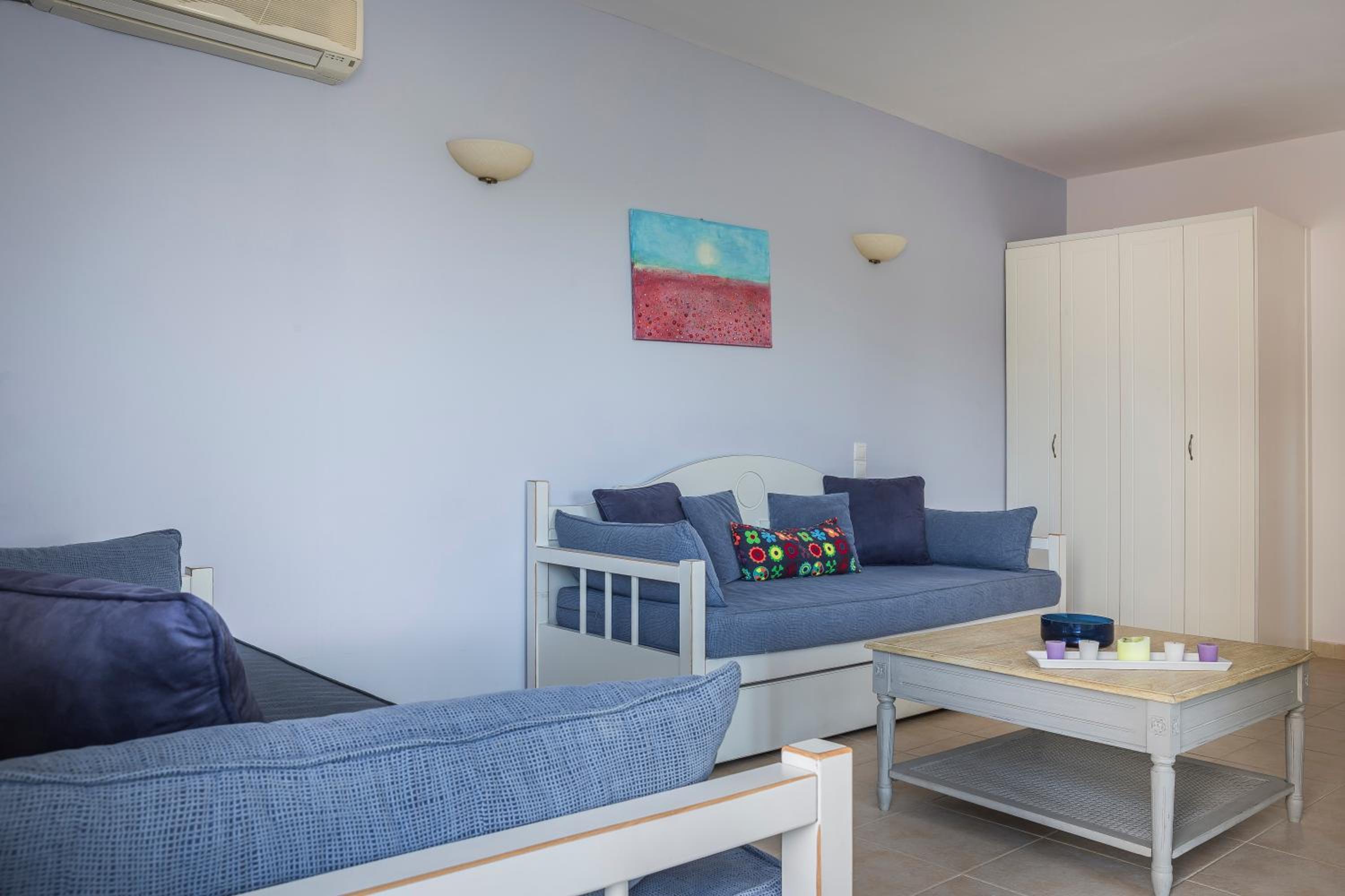 Фото Astra Village Hotel Suites