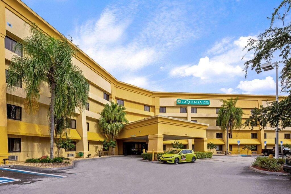 Hotel La Quinta Inn & Suites by Wyndham Miami Airport East, Miami, photo