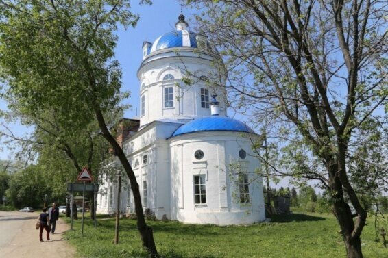 كنيسة أرثوذكسية Uspeniya Presvyatoy Bogoroditsy v Okhanske Cathedral ، ، صورة