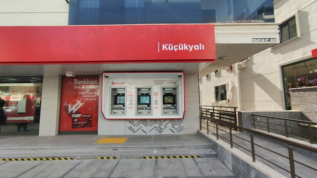 ATM Ziraat Bank, Istanbul, photo