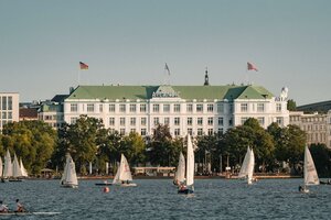 Гостиница Hotel Atlantic Hamburg, Autograph Collection