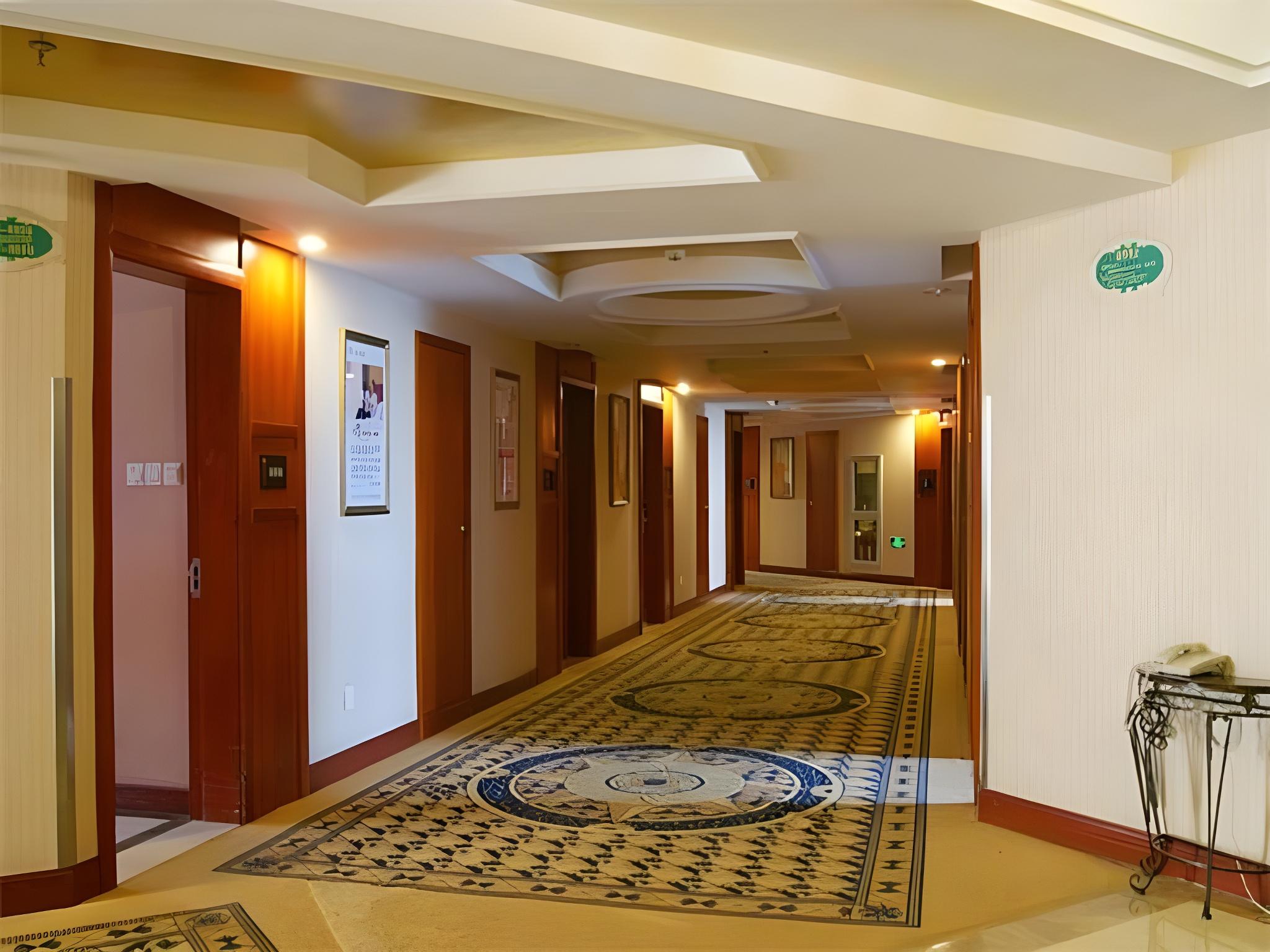 Фото Vienna Hotel Shanghai Pudong Airport Huaxia Road