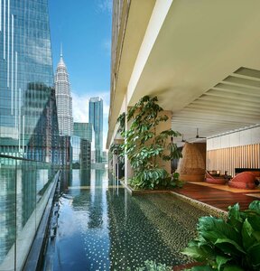 отель The RuMa Hotel and Residences