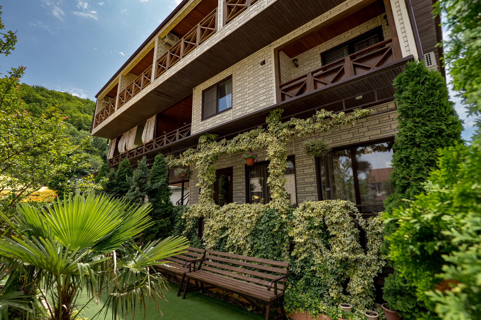 Фото отеля 1