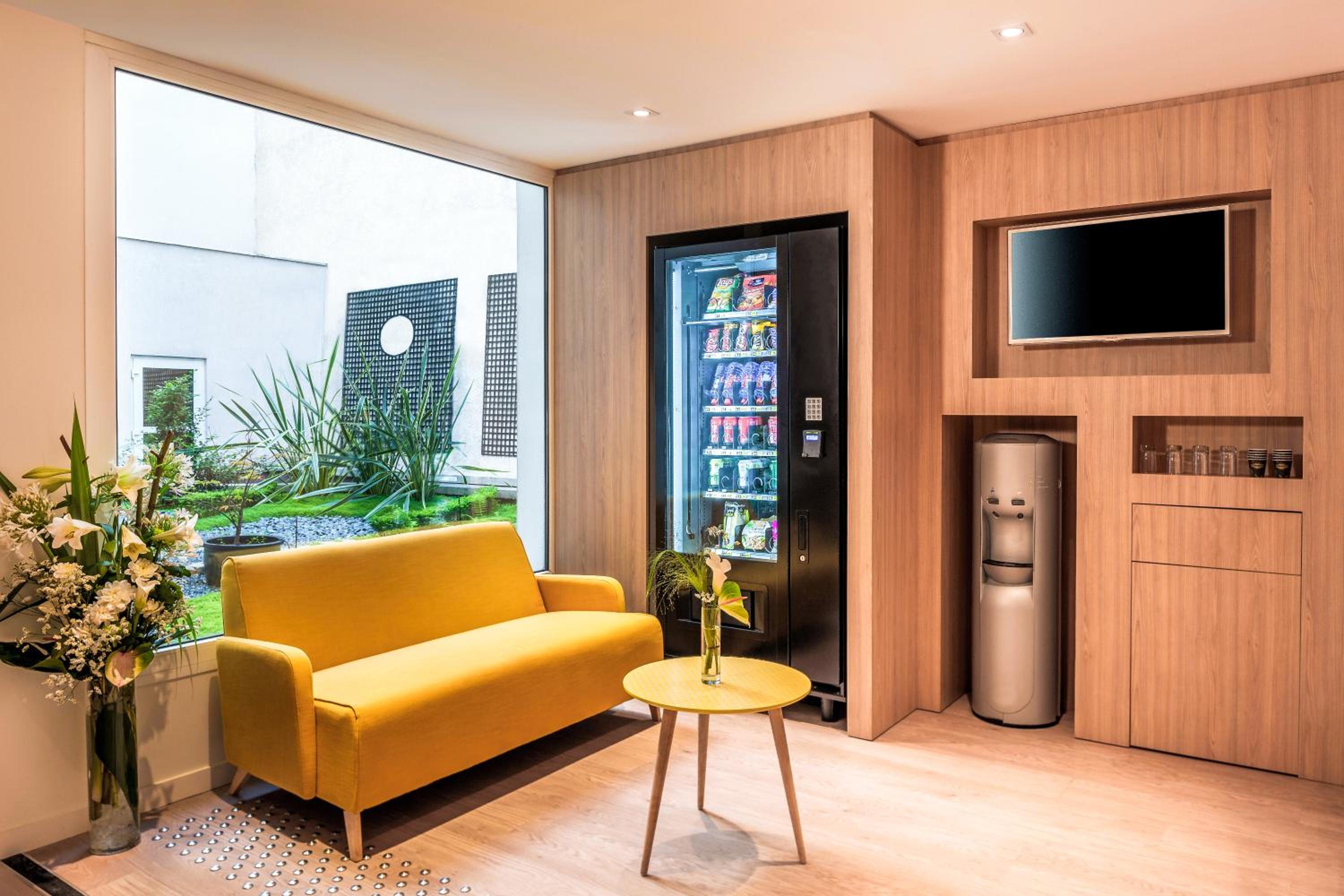 Фото Citadines Montmartre Paris