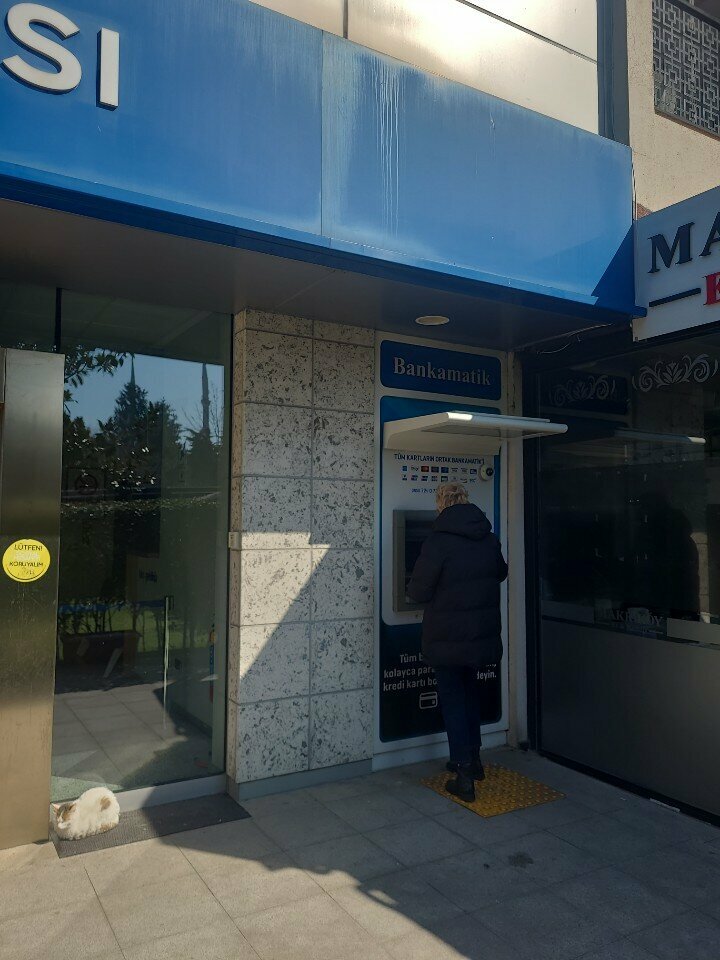 ATM Turkiye Is Bank Atakoy/Istanbul Branch, Istanbul, photo
