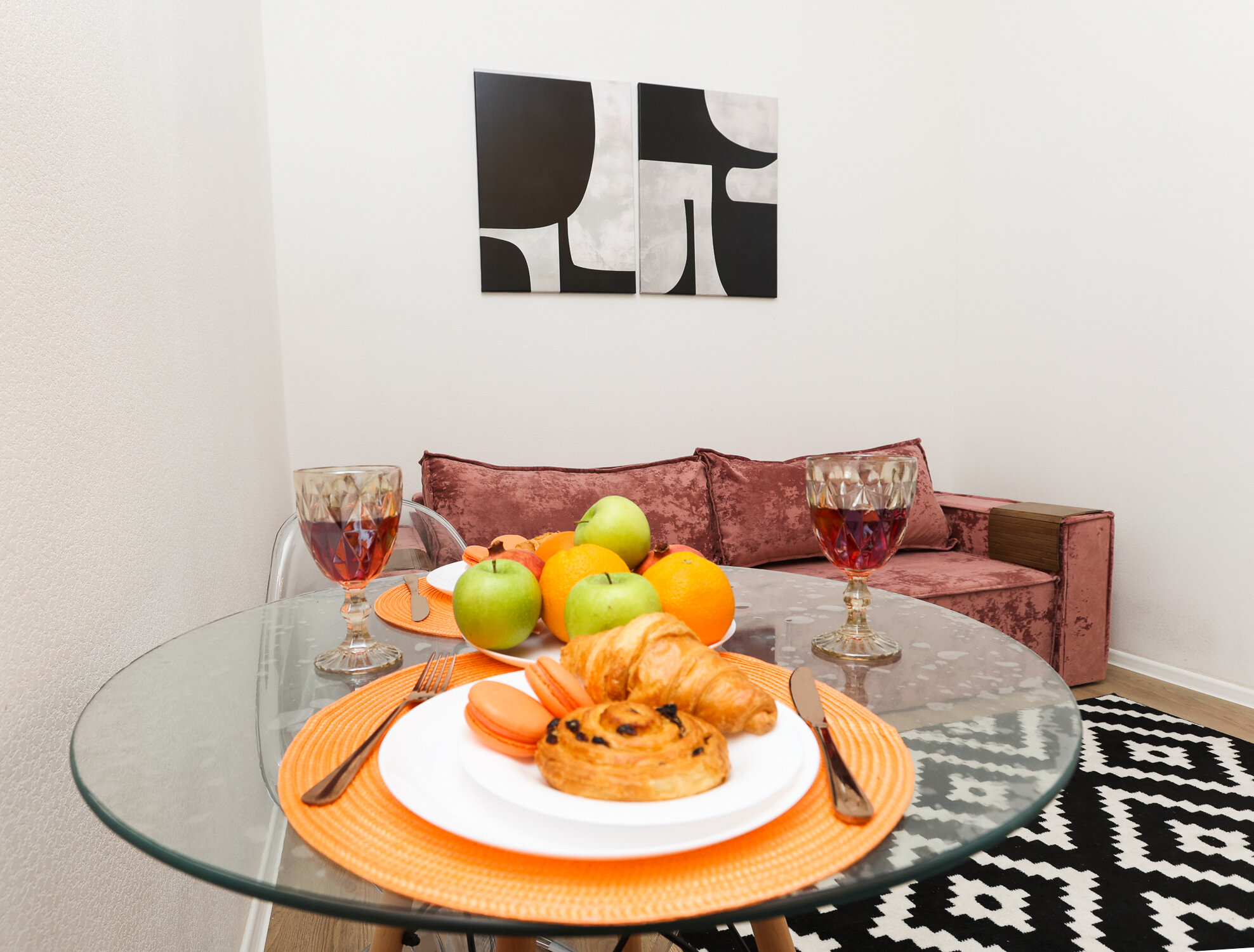 Фото Home24 на Каштановой 14